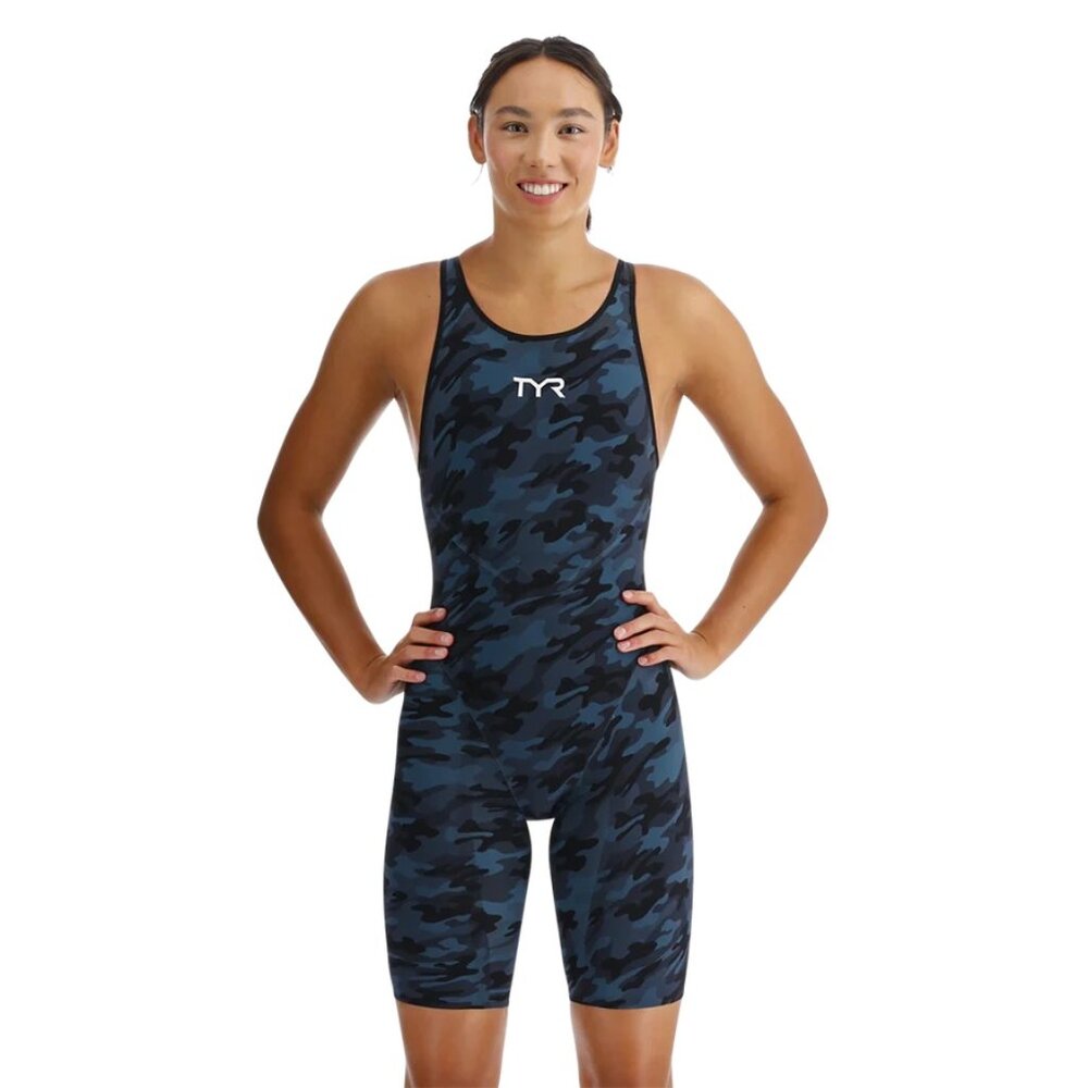 TYR Women's VENZO™ Closed Back Kneeskin Tech Suit